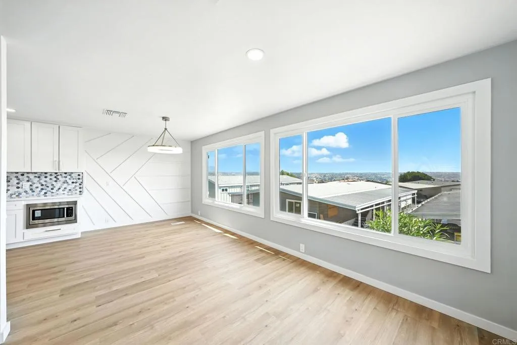 https://cdn.realtyfeed.com/cdn/127/306513236/27a8af6cb1f5b9ff3d501d05b4fd7239.webp