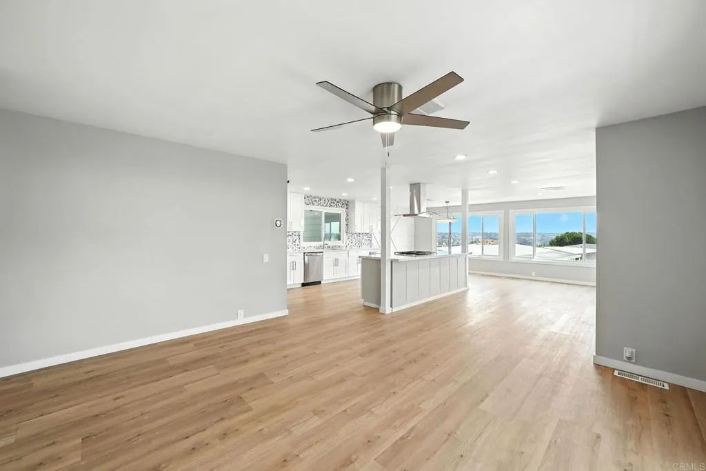 https://cdn.realtyfeed.com/cdn/127/306513236/6eee71ee92046f42b180db30e5cdbedd.webp