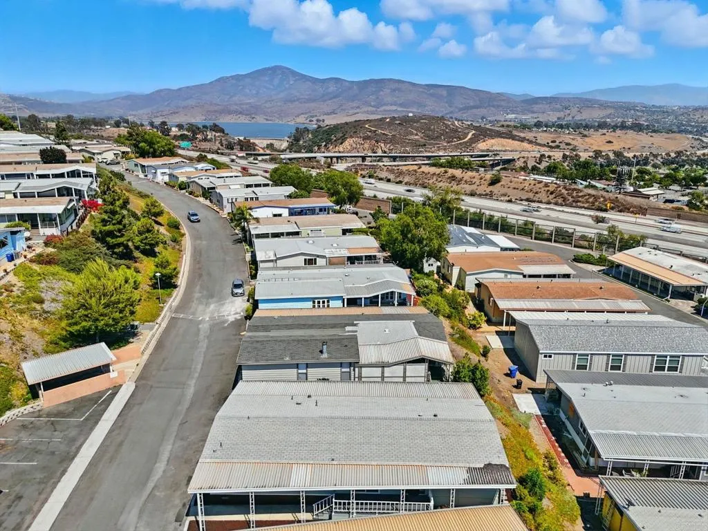 https://cdn.realtyfeed.com/cdn/127/306513236/809e0a6137c643d49ab2e83aa0d76e59.webp