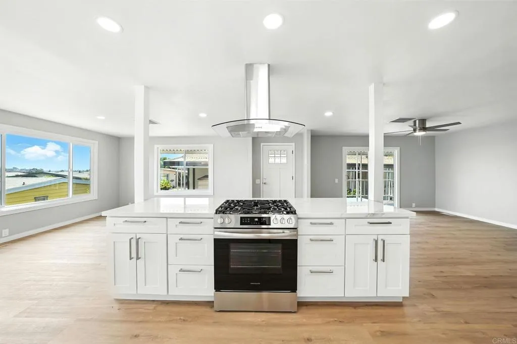 https://cdn.realtyfeed.com/cdn/127/306513236/92b18c016076e470e18f2464f80d4486.webp