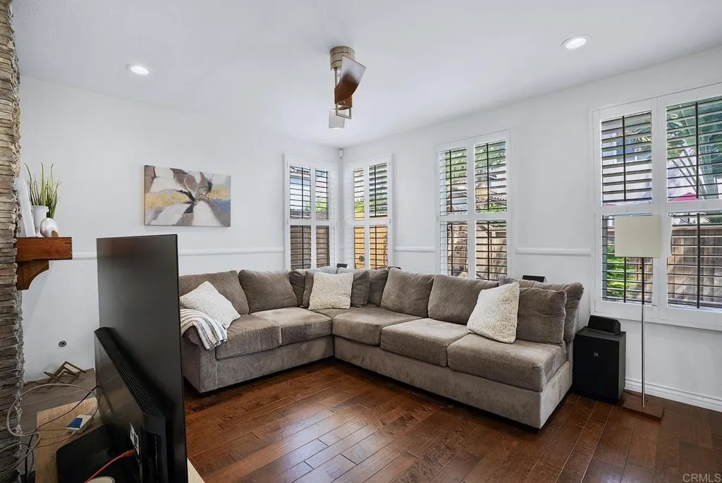 https://cdn.realtyfeed.com/cdn/127/306513256/78647e461f509e9a774fbc46cfa5b53b.webp
