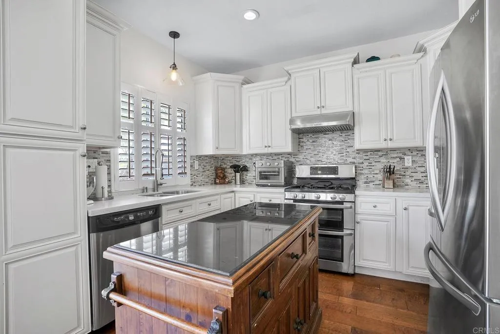 https://cdn.realtyfeed.com/cdn/127/306513256/b5e2fdd4a2ef77691adec5cce1947ad9.webp