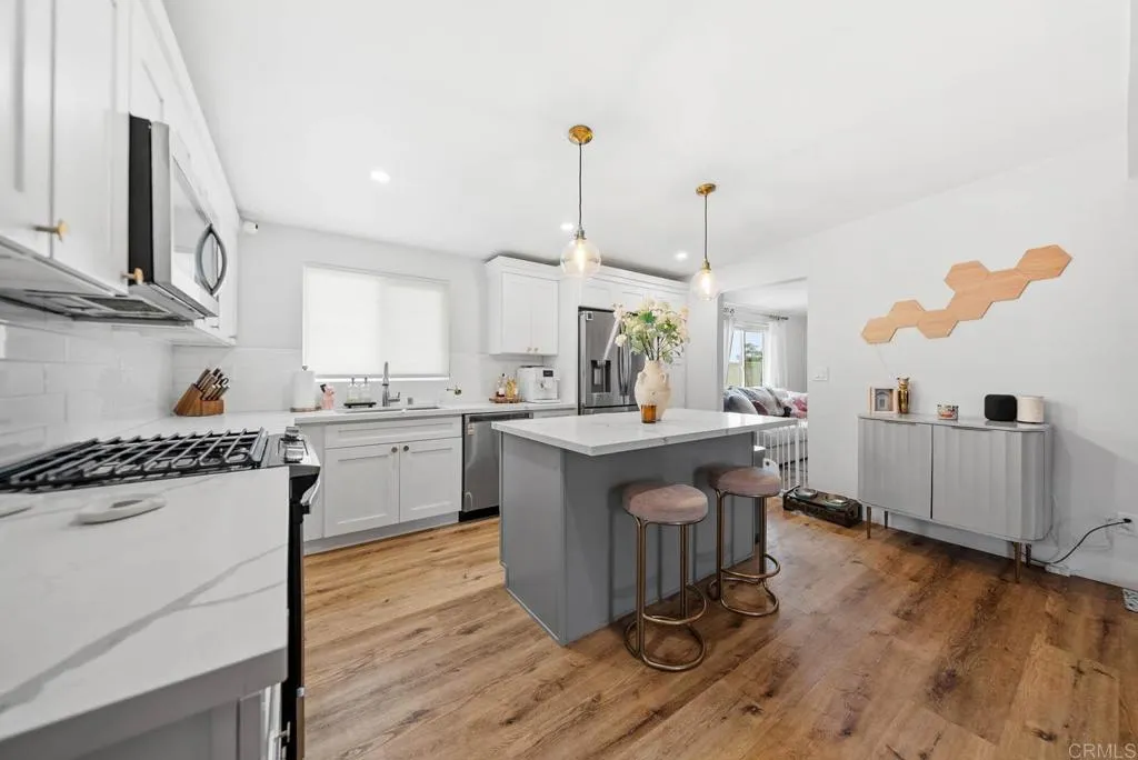 https://cdn.realtyfeed.com/cdn/127/306513345/036f8ae3cae6ed7b51c0a133a1b63152.webp