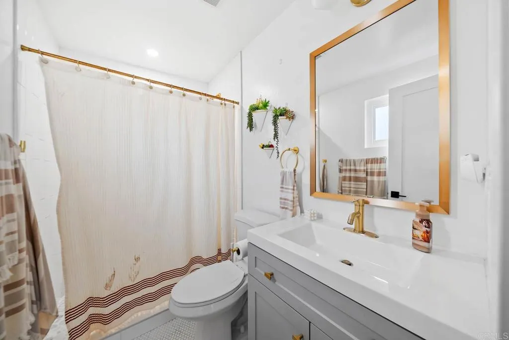 https://cdn.realtyfeed.com/cdn/127/306513345/aad84a9c19a17ca97e42849730ad66a2.webp