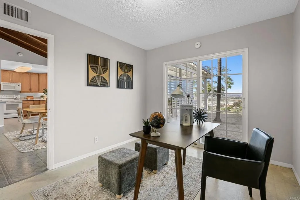 https://cdn.realtyfeed.com/cdn/127/306513388/bb49b4dea1cc949fb614d9fab4f27bbf.webp