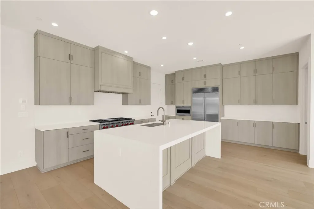 100 Mossvine, Irvine, CA 92618 - Photo 4 of 26, Irvine, CA