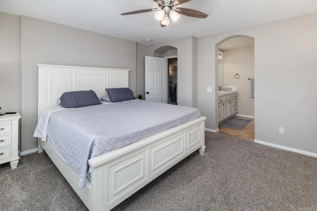 https://cdn.realtyfeed.com/cdn/127/306513517/3979ecc648bb24f5c7a5678fc5f9b5fa.webp