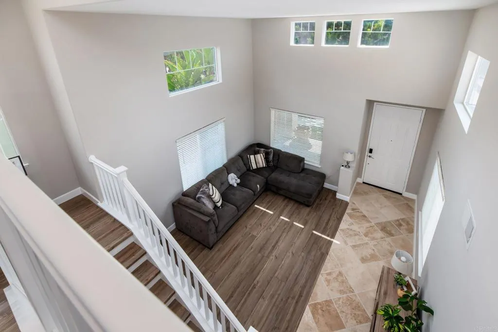 https://cdn.realtyfeed.com/cdn/127/306513517/7cff7ffc4829af20f8e7376737214bd5.webp