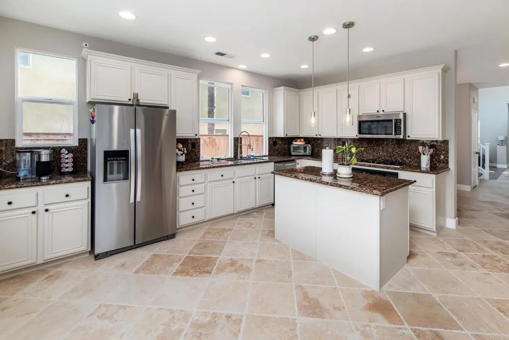 https://cdn.realtyfeed.com/cdn/127/306513517/b198375453af142895b9655d2ce785f8.webp