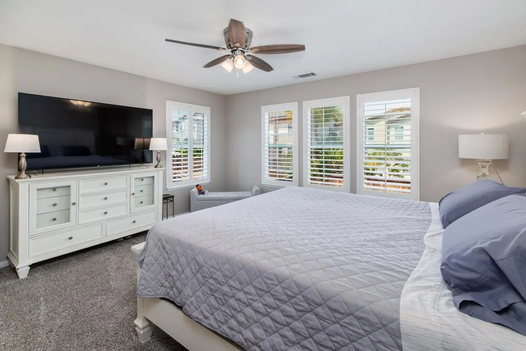 https://cdn.realtyfeed.com/cdn/127/306513517/c543f82cf6df037263289cf0838eccde.webp