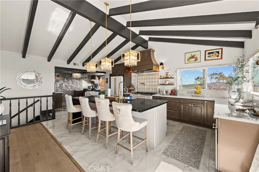 https://cdn.realtyfeed.com/cdn/127/306513558/1199d97f9b3fd3e4c3a821ca4678bdf7.webp