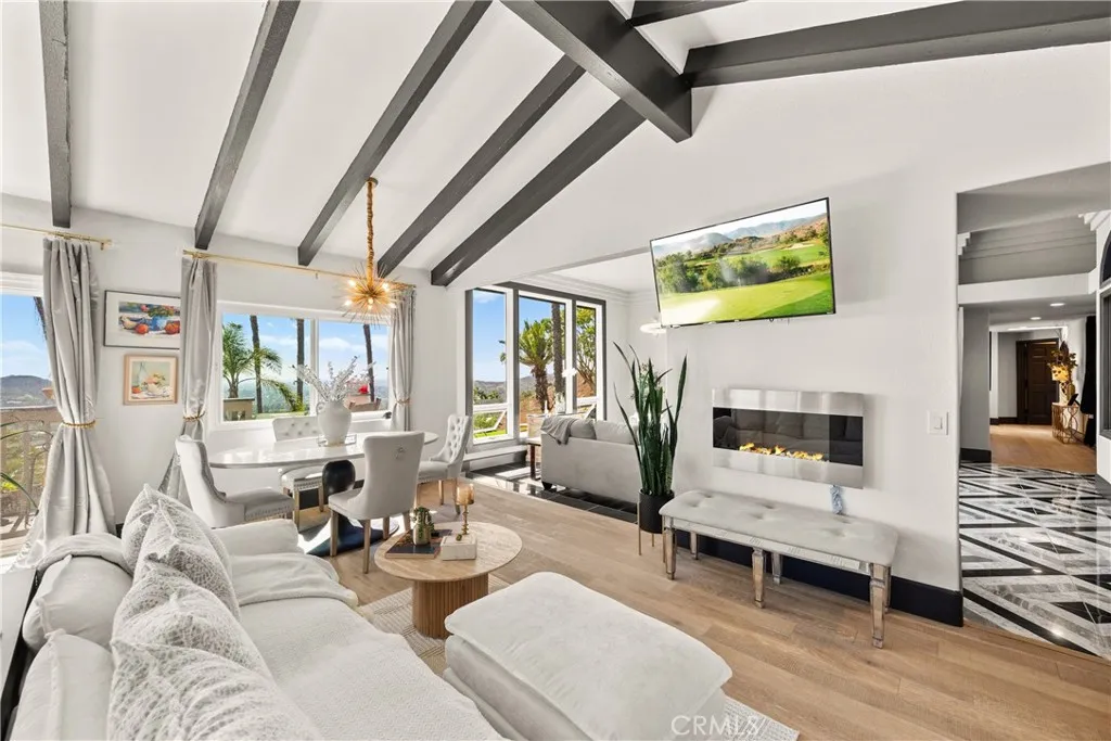 https://cdn.realtyfeed.com/cdn/127/306513558/4b8ac71f5cd3158b7024ee607424c371.webp