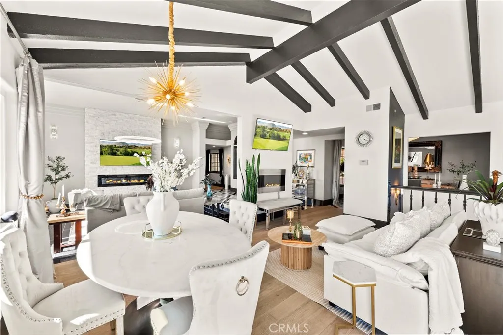 https://cdn.realtyfeed.com/cdn/127/306513558/60af5060f2ad8efb07edf7fcba7674f7.webp
