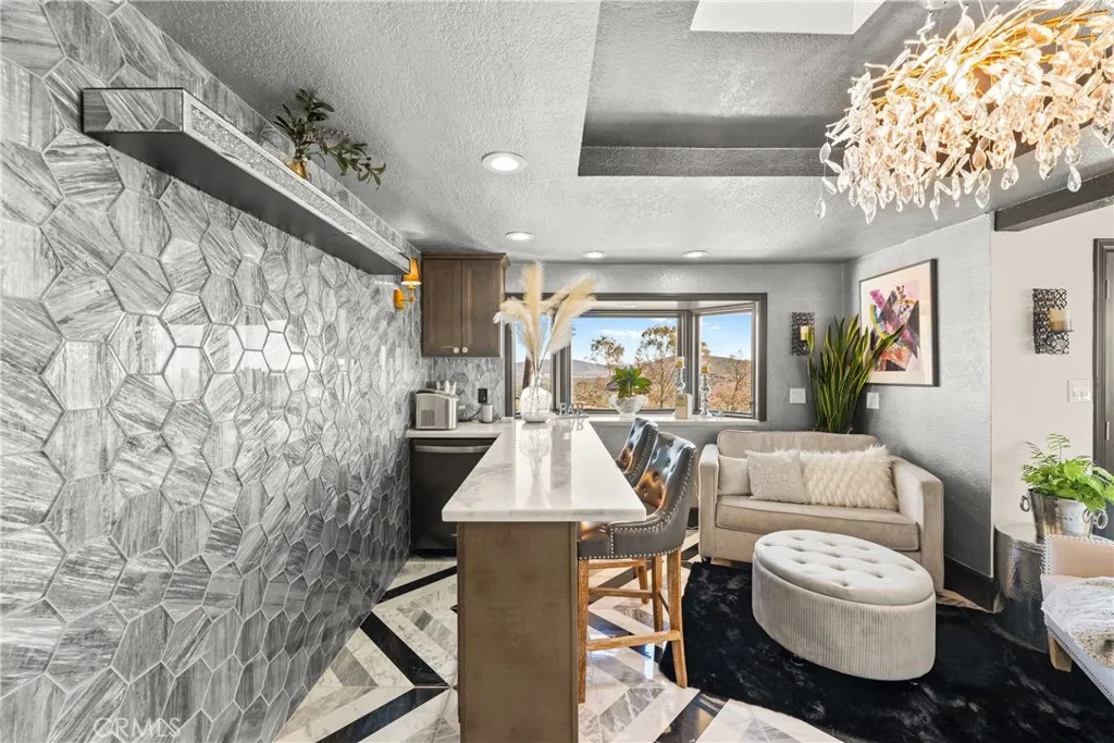 https://cdn.realtyfeed.com/cdn/127/306513558/cd0c272984dcab126bf054e7630e4750.webp