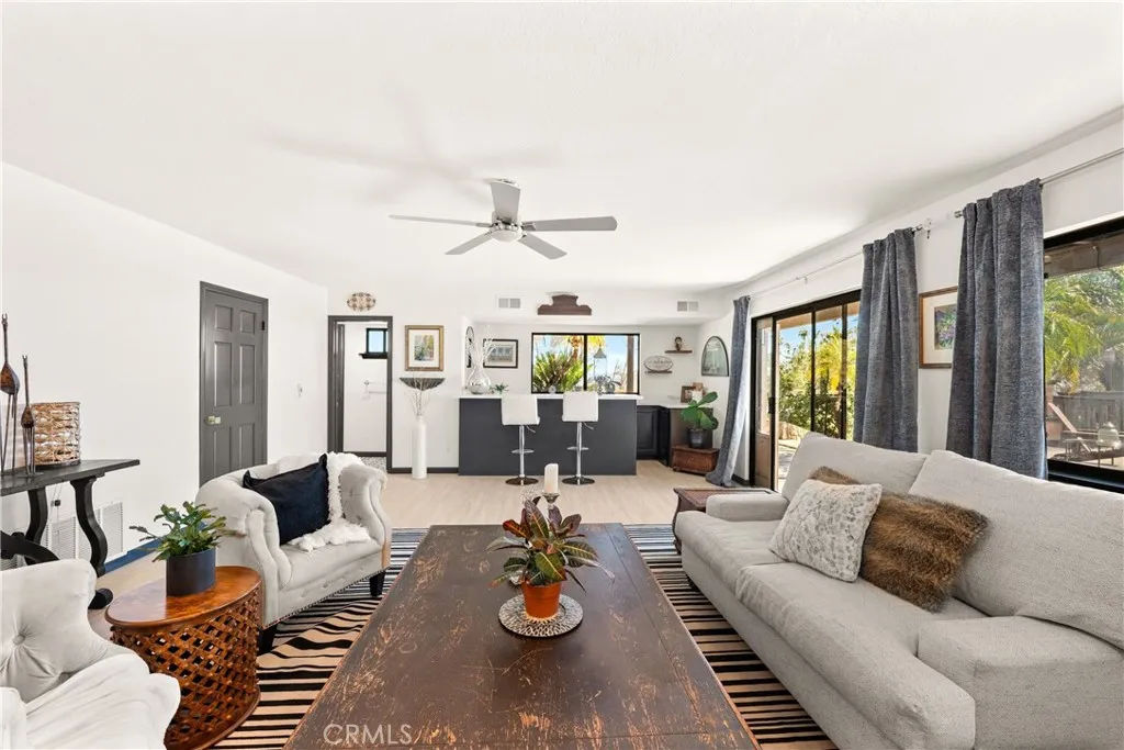 https://cdn.realtyfeed.com/cdn/127/306513558/d4e1718b2bac3b0d18c34daf3ef5c5d2.webp