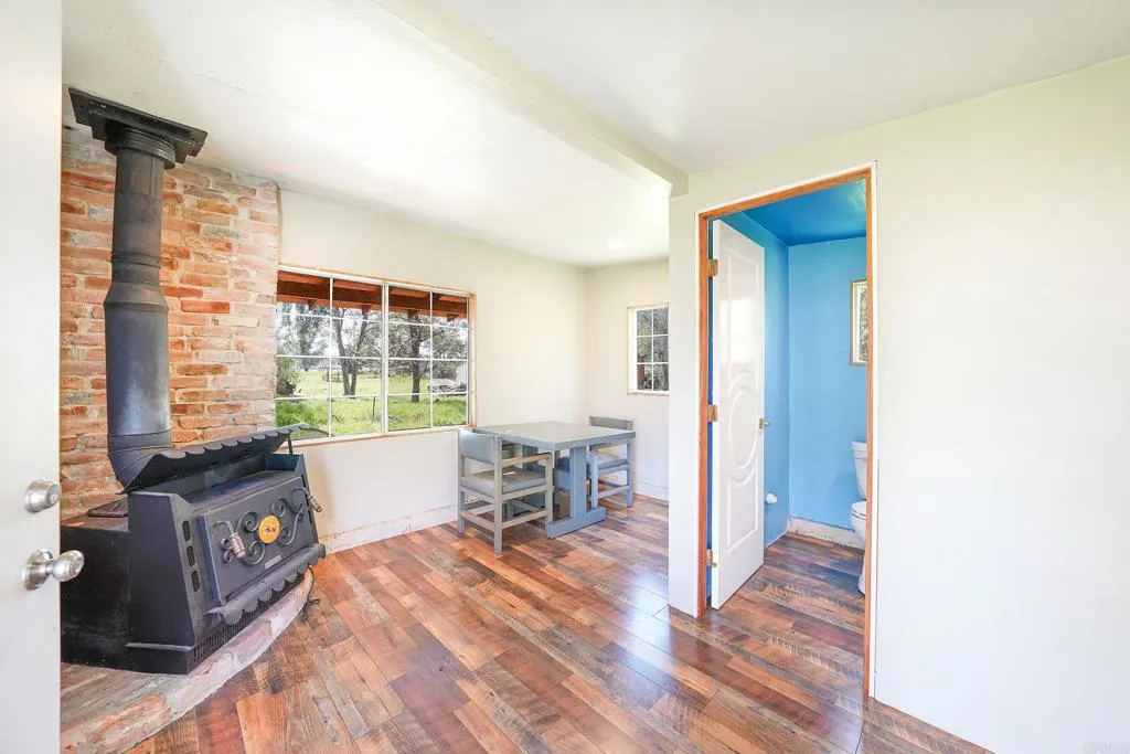 https://cdn.realtyfeed.com/cdn/127/306513560/120b6e8657cf083ca38fe1a10cd070e1.webp