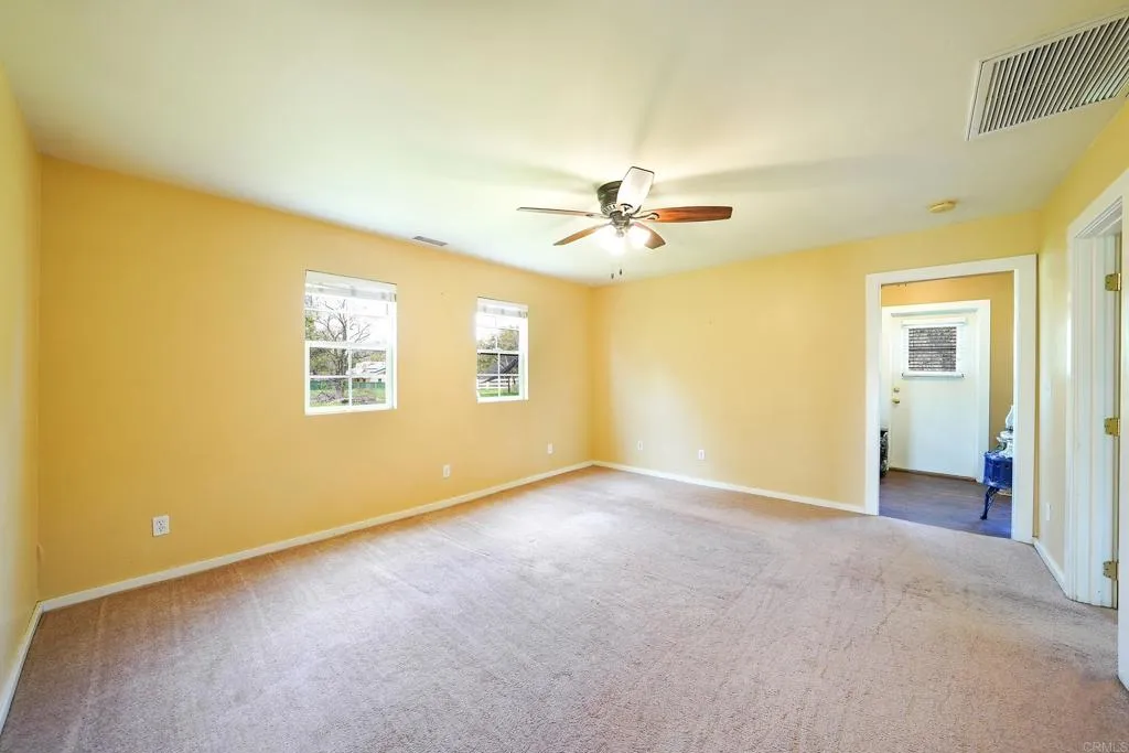 https://cdn.realtyfeed.com/cdn/127/306513560/1e5f9e4207efca16a40c1b4bef236336.webp