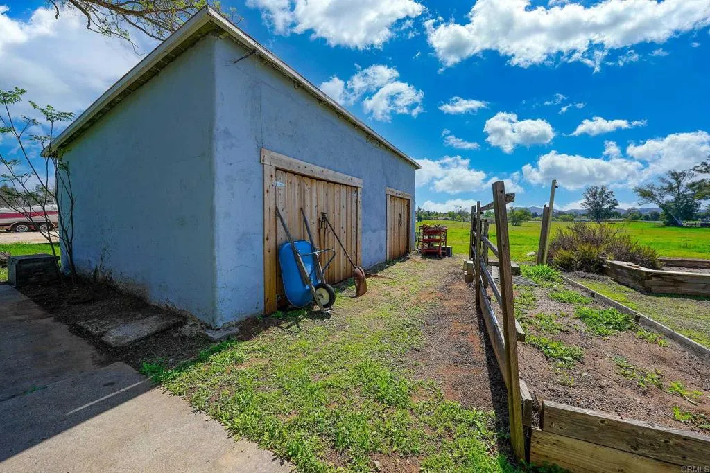 https://cdn.realtyfeed.com/cdn/127/306513560/6d2ef645ad39e439bc8e3e2bf79b30f1.webp