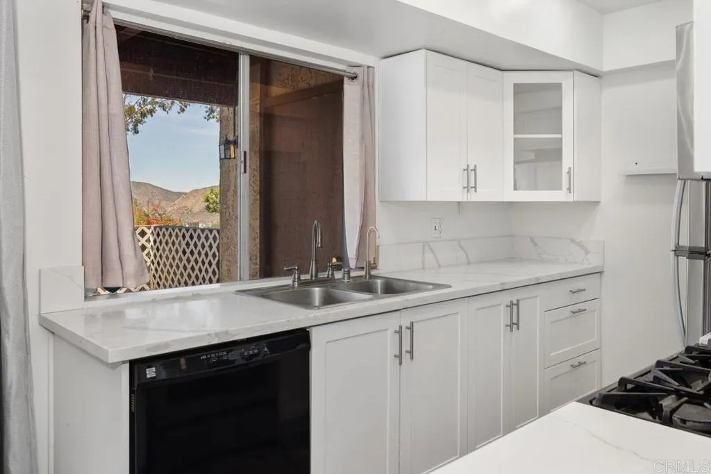 Photo #3: PTP2506016 Listing 