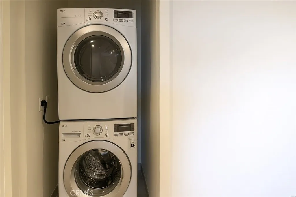 https://cdn.realtyfeed.com/cdn/127/306513712/3ae8dab1a44ac62015f61cd76d642397.webp