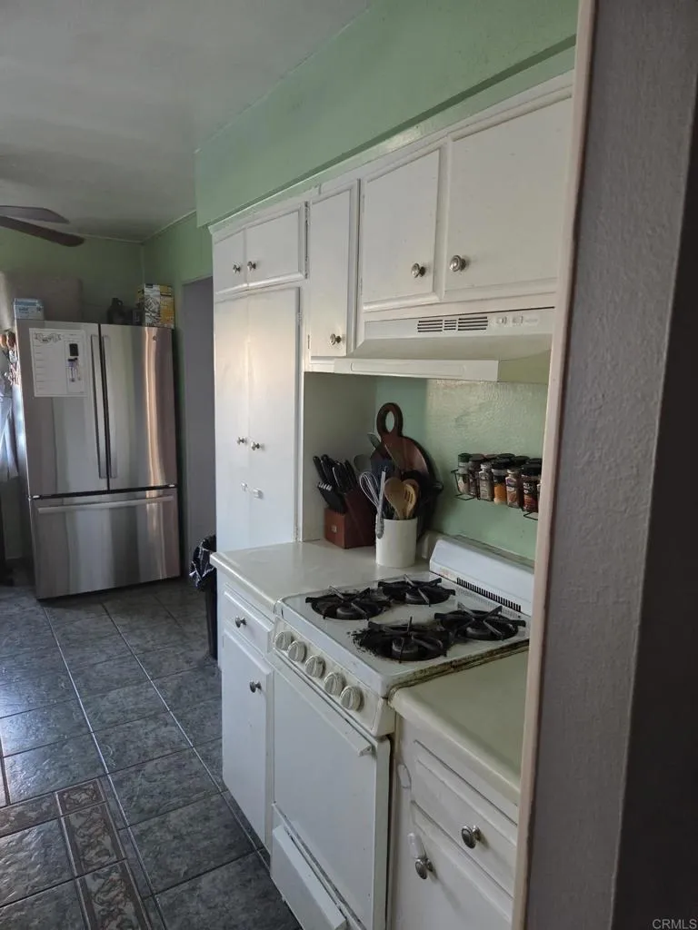 https://cdn.realtyfeed.com/cdn/127/306513730/29764bb8e0d33ac4998ebc319dd7c78c.webp