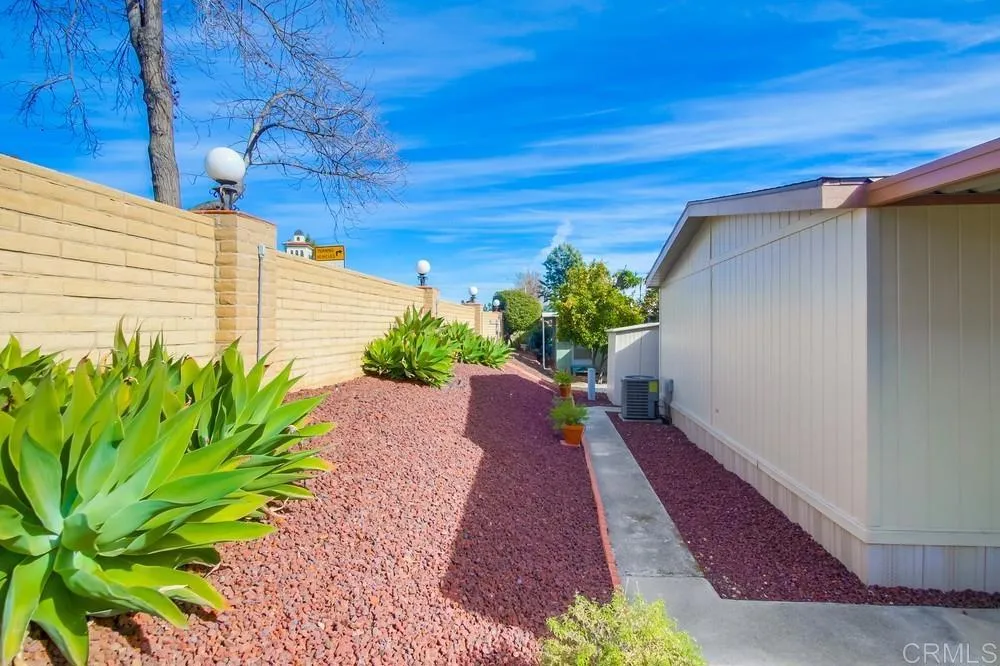 https://cdn.realtyfeed.com/cdn/127/306513792/3f091bebe993f256429e454800b20928.webp
