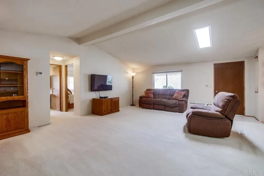 https://cdn.realtyfeed.com/cdn/127/306513792/9799806c72f038d4e6f359ed81127f9c.webp