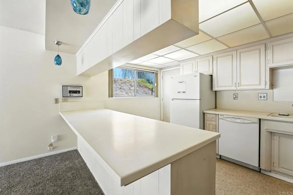 https://cdn.realtyfeed.com/cdn/127/306513793/96f9d140b32d26ef677139d11299721f.webp