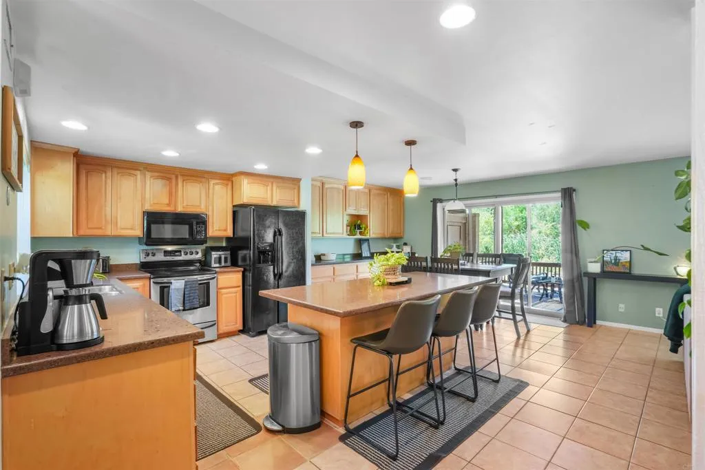 Photo #5: NDP2507824 Listing 