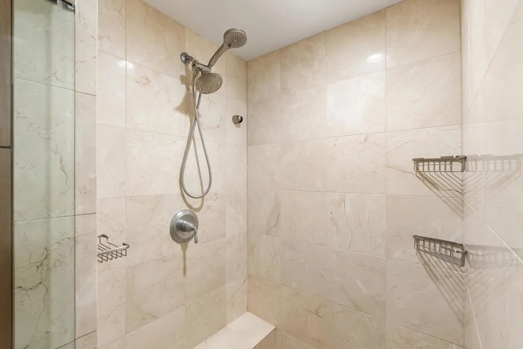 https://cdn.realtyfeed.com/cdn/127/306513816/670370884679abec4b13b30822a7bddf.webp