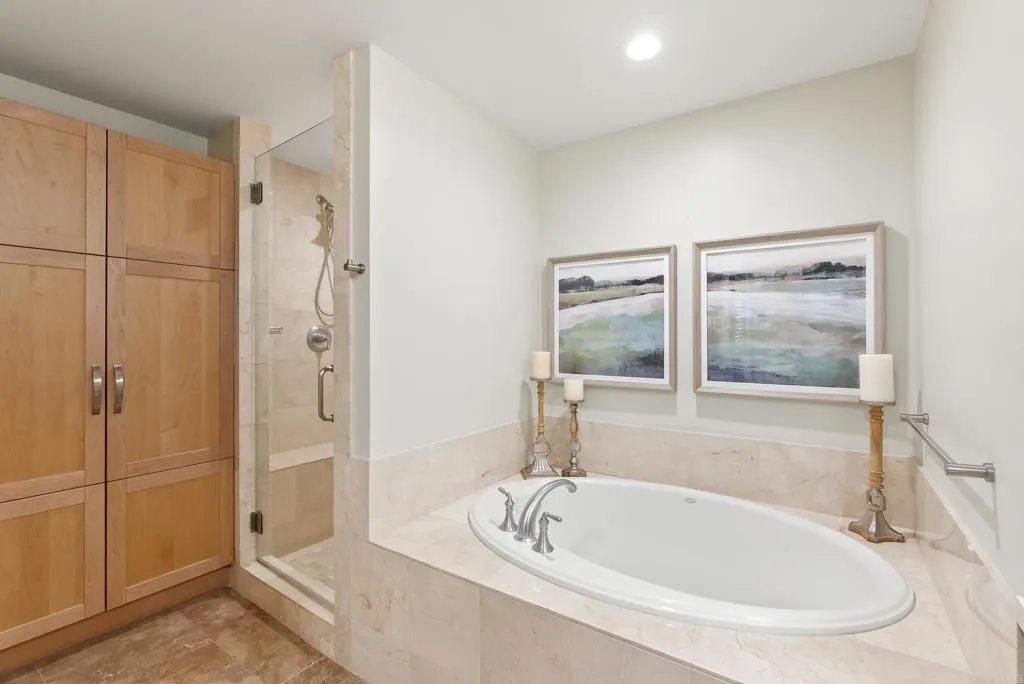 https://cdn.realtyfeed.com/cdn/127/306513816/f5c08100f7eb43ee0170d07e774066ed.webp