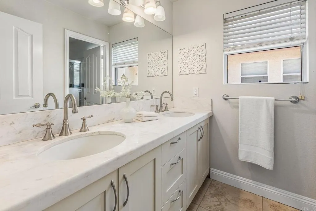 https://cdn.realtyfeed.com/cdn/127/306513821/11ba778294c894e93200101a0229b9a8.webp