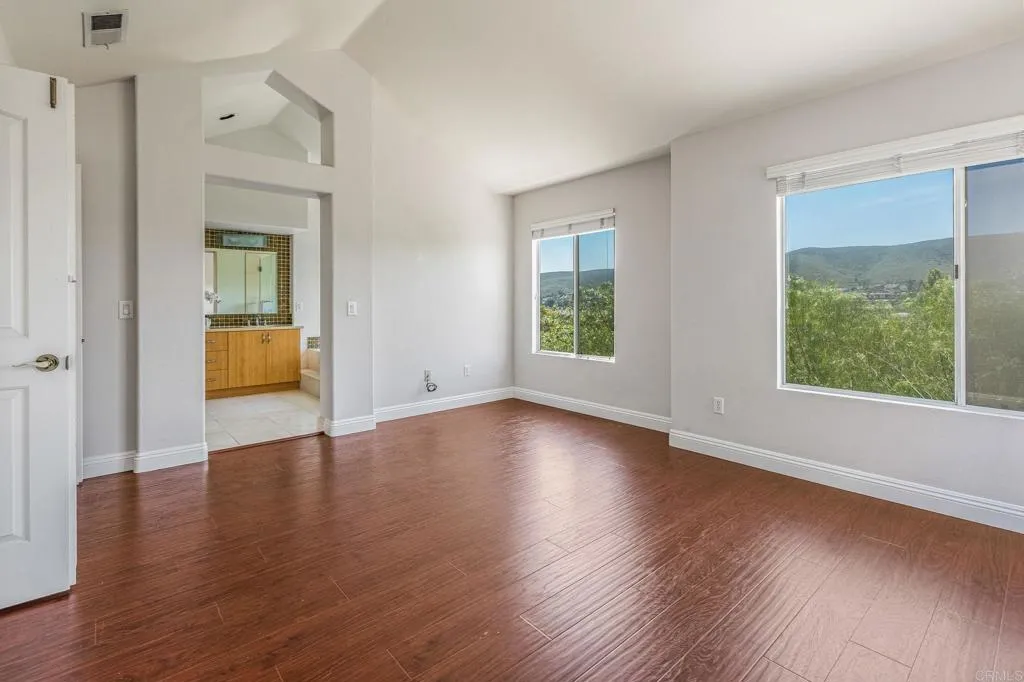 https://cdn.realtyfeed.com/cdn/127/306513821/1b77656a82c1eda3fc8a05194aaf6693.webp