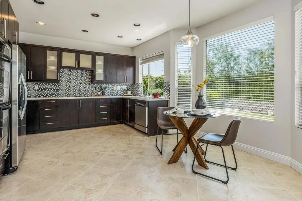 https://cdn.realtyfeed.com/cdn/127/306513821/e4ab9dc769615c43099c04f7a8a49ba5.webp