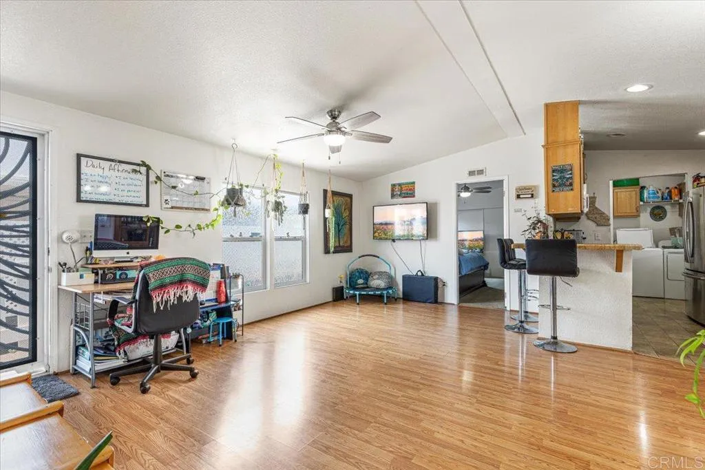 https://cdn.realtyfeed.com/cdn/127/306513888/38c9d39d7c48998f47e97db73448846a.webp