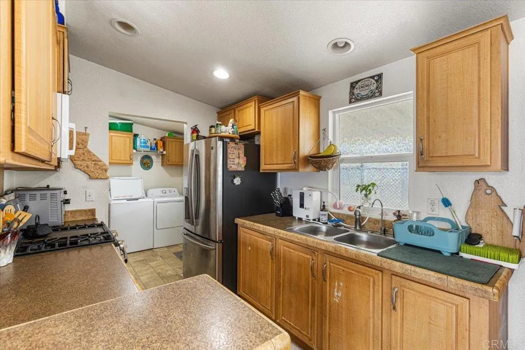 https://cdn.realtyfeed.com/cdn/127/306513888/65da31dd575c9bba447cc5490aee73af.webp