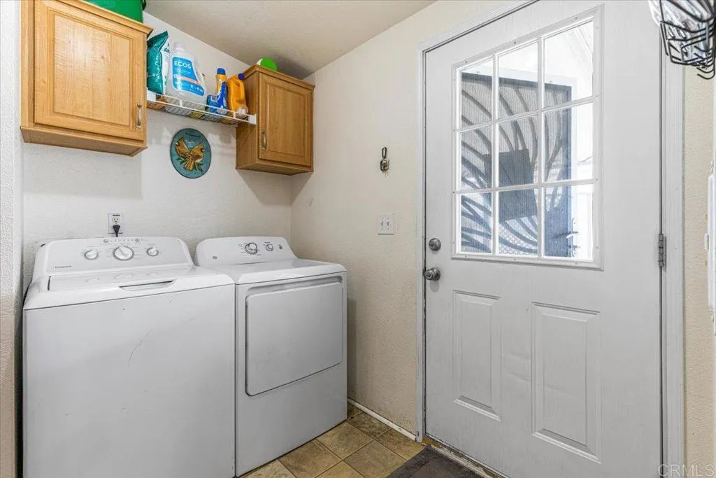 https://cdn.realtyfeed.com/cdn/127/306513888/8cde56e0c15b754872f21d542fb99bed.webp