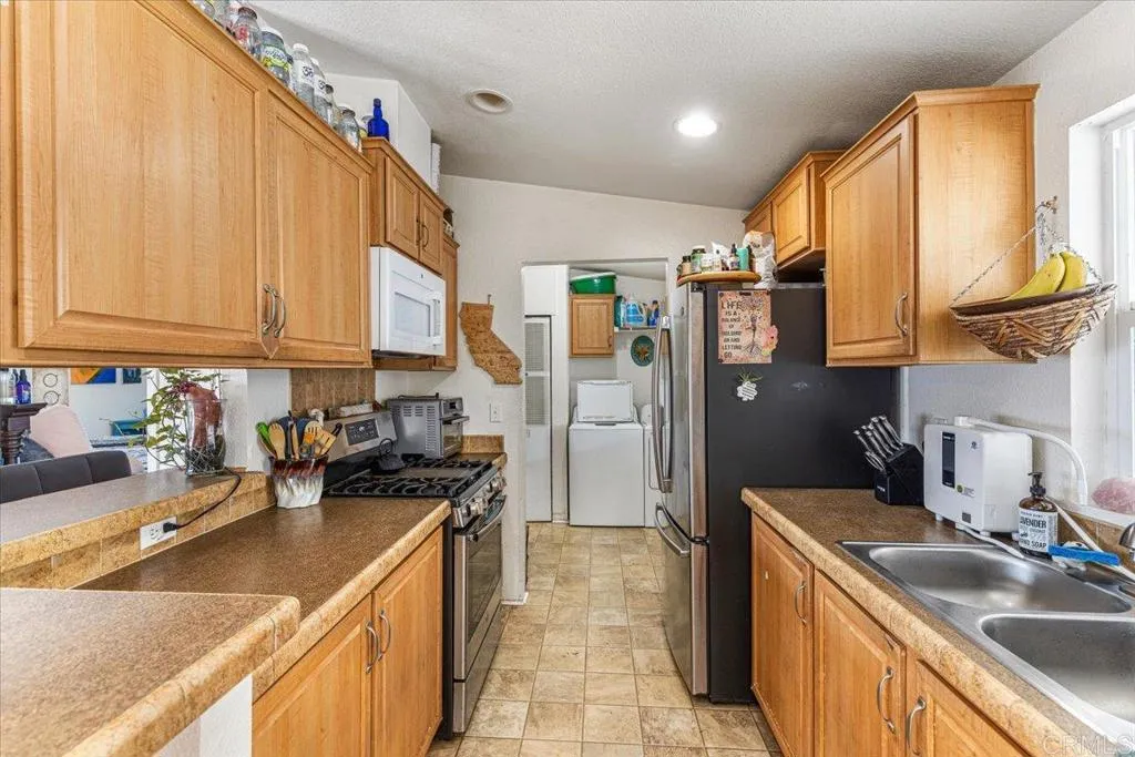 https://cdn.realtyfeed.com/cdn/127/306513888/ac22d813d7acf1dbfeb78dd7dec0aa8e.webp