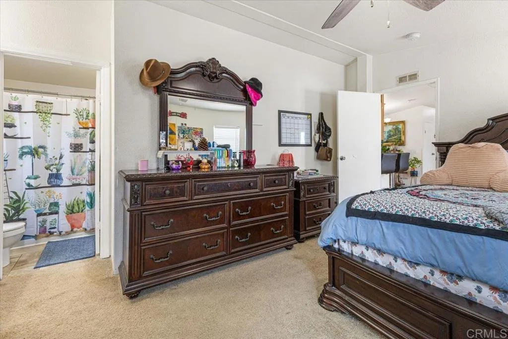 https://cdn.realtyfeed.com/cdn/127/306513888/df8d92ebe34e34a9c53d432ec49cf628.webp