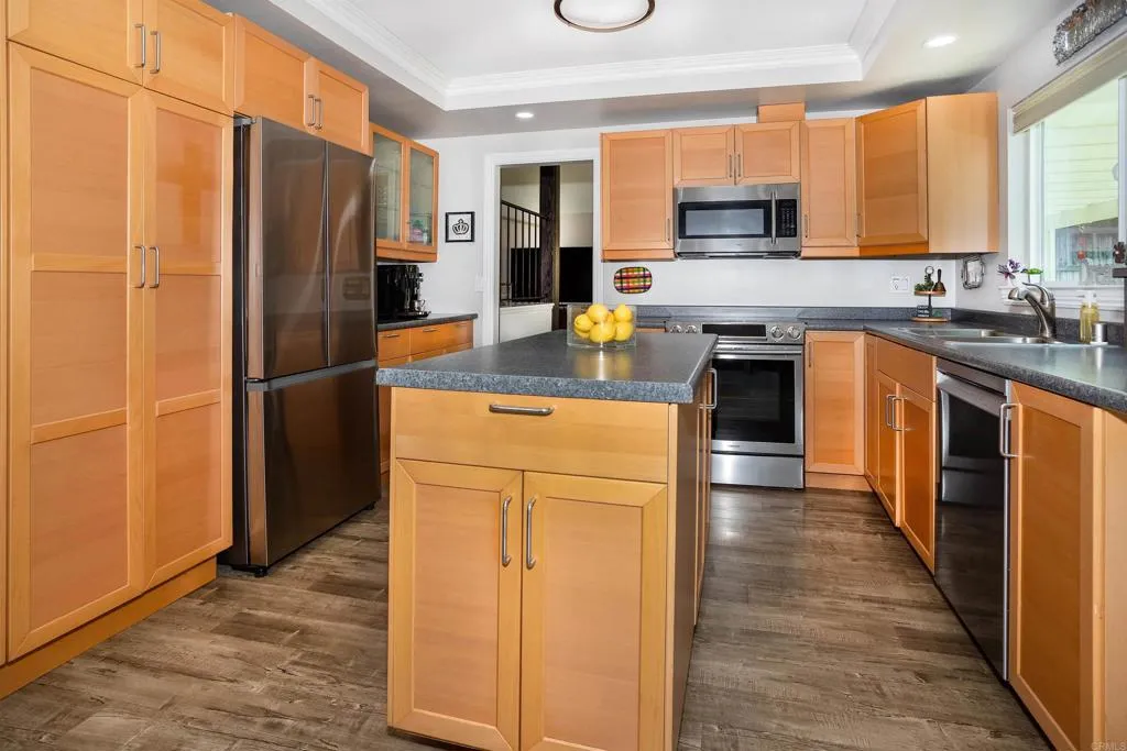 https://cdn.realtyfeed.com/cdn/127/306513974/11dba352f3ae072a2bc31a6bf061360a.webp