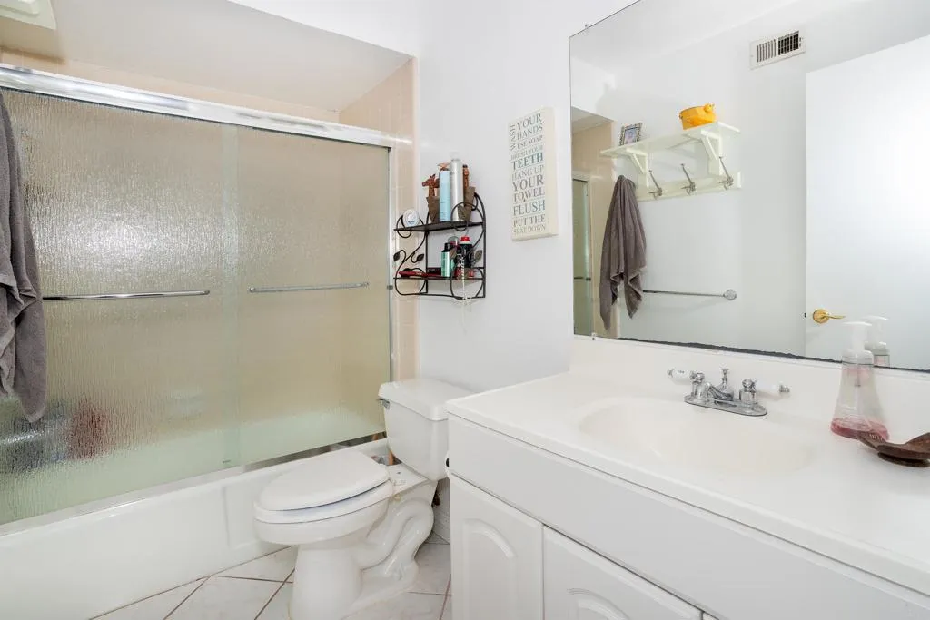 https://cdn.realtyfeed.com/cdn/127/306513974/f4fc4f93cc1d63a2ab855c0ab2c05a41.webp