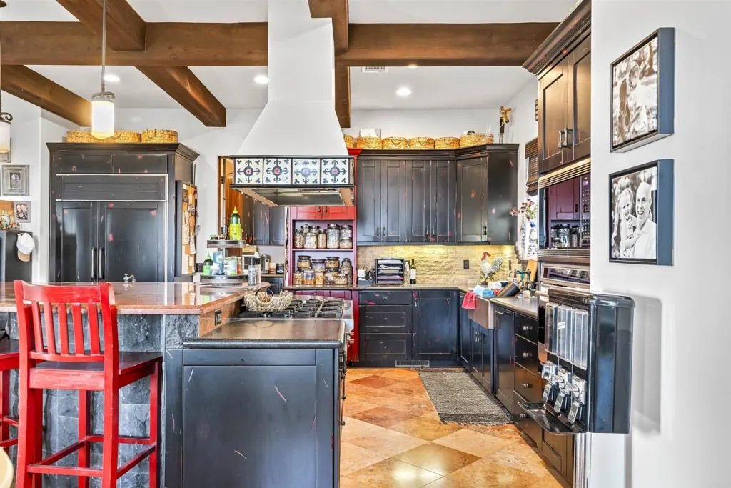 https://cdn.realtyfeed.com/cdn/127/306514021/bb9f4e12662cb87a199c61bb745c4742.webp