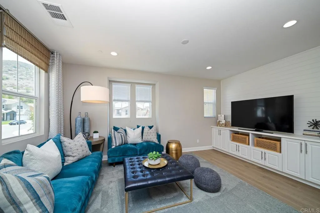 https://cdn.realtyfeed.com/cdn/127/306514029/270e8d2f4507b4f0da467a1d1b5a6ea2.webp