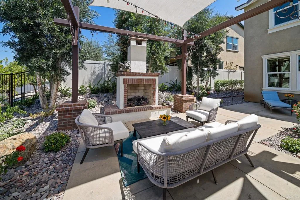 https://cdn.realtyfeed.com/cdn/127/306514029/4477ed21aea159836bb8634e419292ab.webp