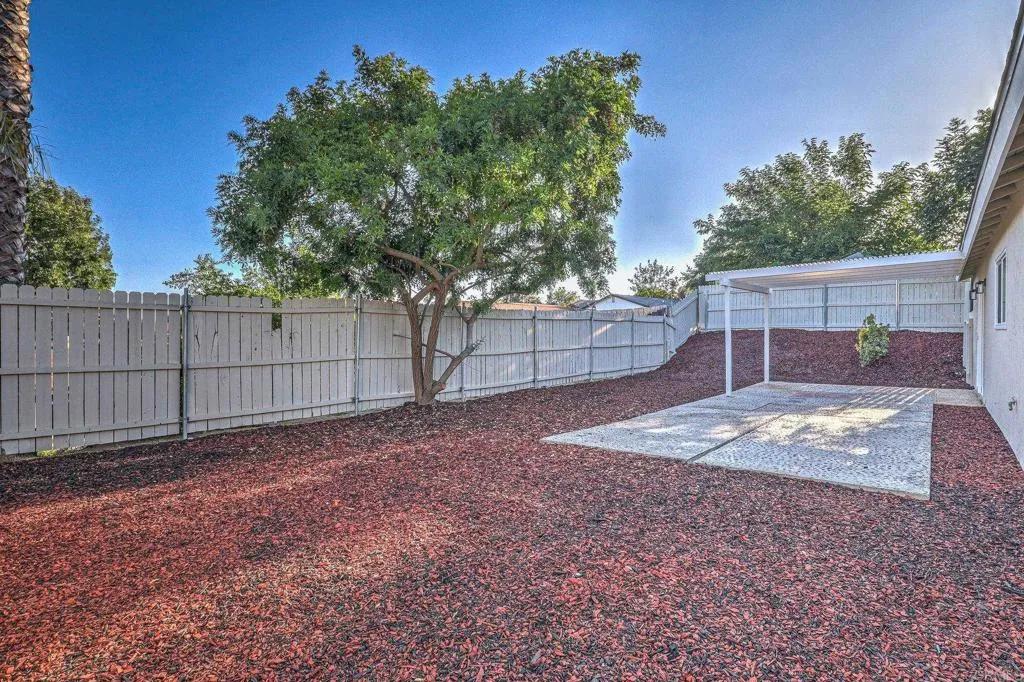 https://cdn.realtyfeed.com/cdn/127/306514033/1b6e797fa736405cdf68705bebdc2552.webp