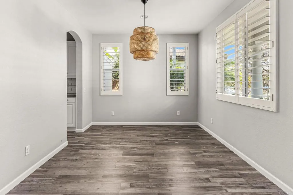https://cdn.realtyfeed.com/cdn/127/306514088/a2b569d30ddcafe1ef4de2bbff94d26b.webp