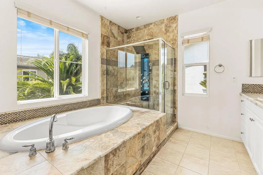 https://cdn.realtyfeed.com/cdn/127/306514088/ae62fdb2eee14327ebe5ad02e24e2378.webp