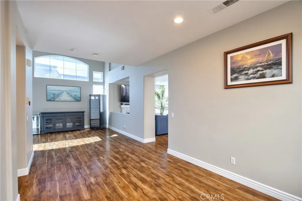 https://cdn.realtyfeed.com/cdn/127/306514247/6f21ace048e5495f6b60c8d7d04d7ab4.webp