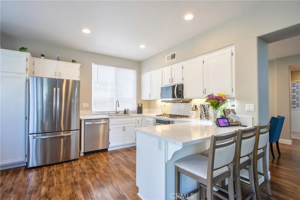 https://cdn.realtyfeed.com/cdn/127/306514247/95733606530406bd91b2e1b01cbda3b6.webp