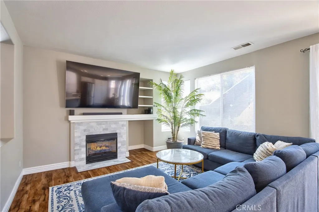 https://cdn.realtyfeed.com/cdn/127/306514247/cb5d9d701c78a2f4cfbdaee193726bc3.webp
